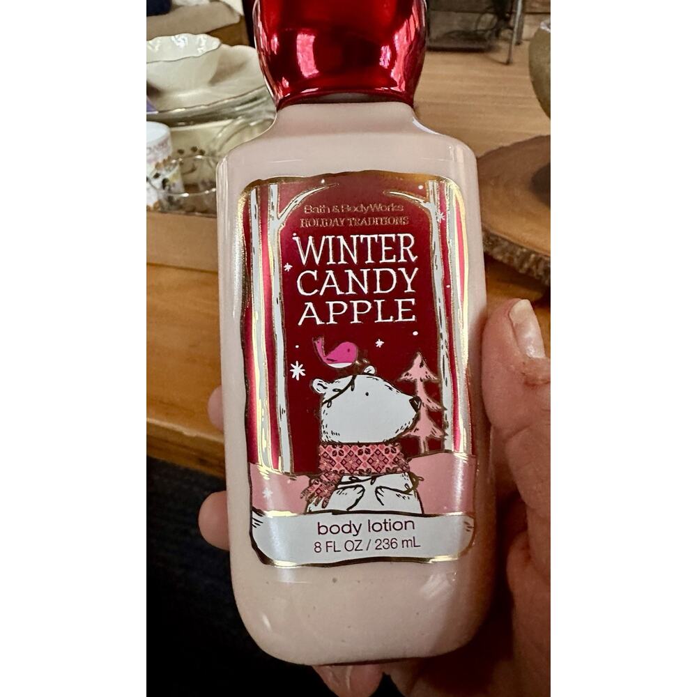 Bath and Body Works WINTER CANDY APPLE LOTION 8 fl oz DISCONTINUED NEW OLD STOCK